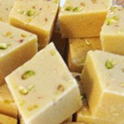 KHOYA PISTA The khoya collection is intensely creamy and rich for incredible taste. This sweet has a thick texture with pieces of pistachio.