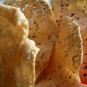 Spicy crisp bread with chutney